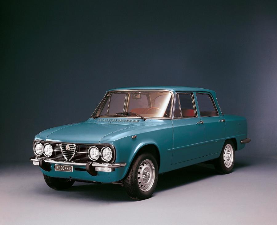  Alfa Romeo Giulia Nuova Super (115) 1974 года  (фото 1 из 9)